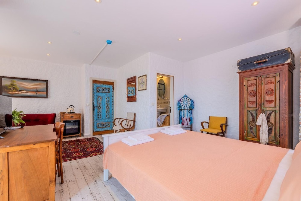 Morisi Pansiyon Karaburun