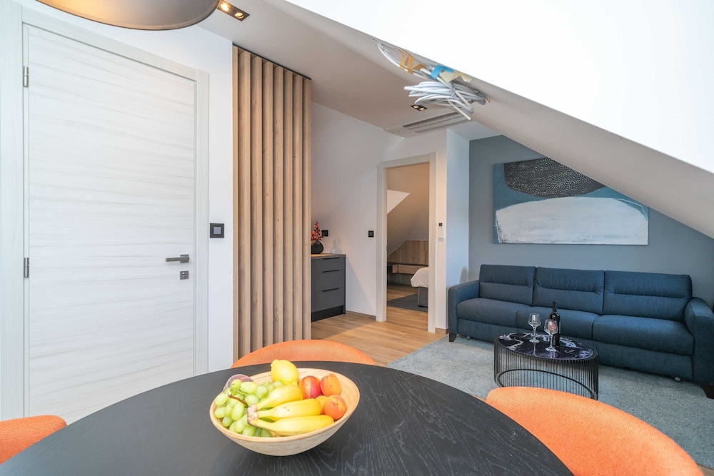 Apartments Villa Royale
