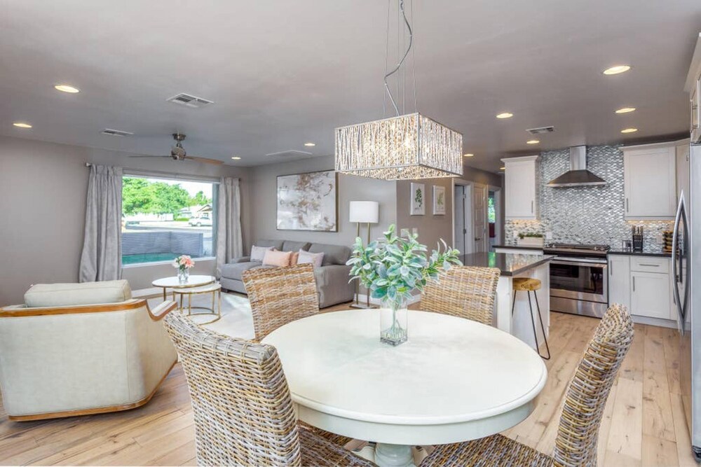 Tangerine Terrace-modern Hidden GEM view 4