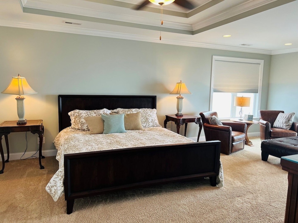 287 Obw 6 Bedroom Home by RedAwning view 4