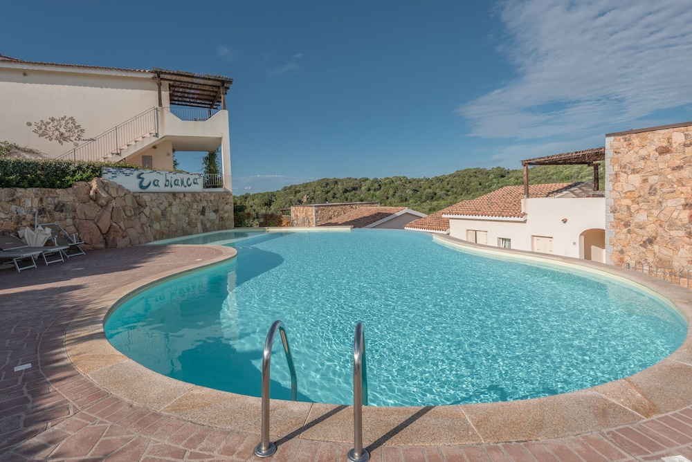 Arzachena Vacations - Elegant Residence Ea Bianca 2 Bedroom Sleeps 6 N0715n - Property Image 10