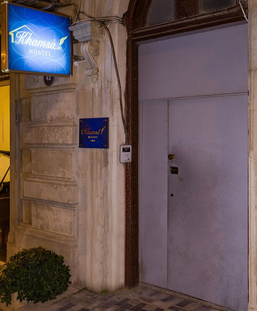 Khamsa Hostel