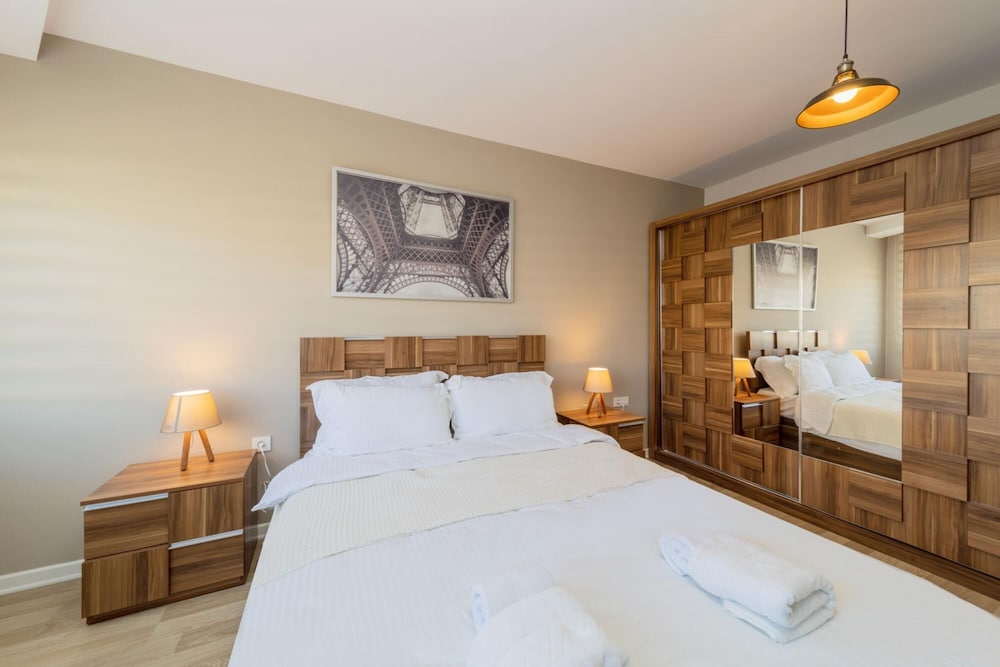 Convenient Flat With Balcony in Konyaalti view 3