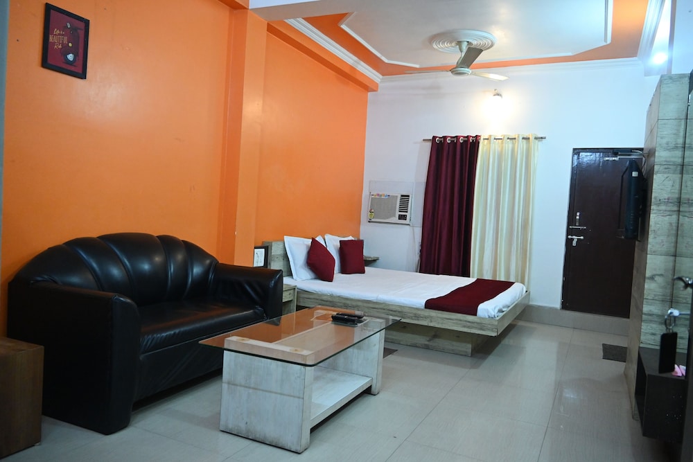 Maurya Royal