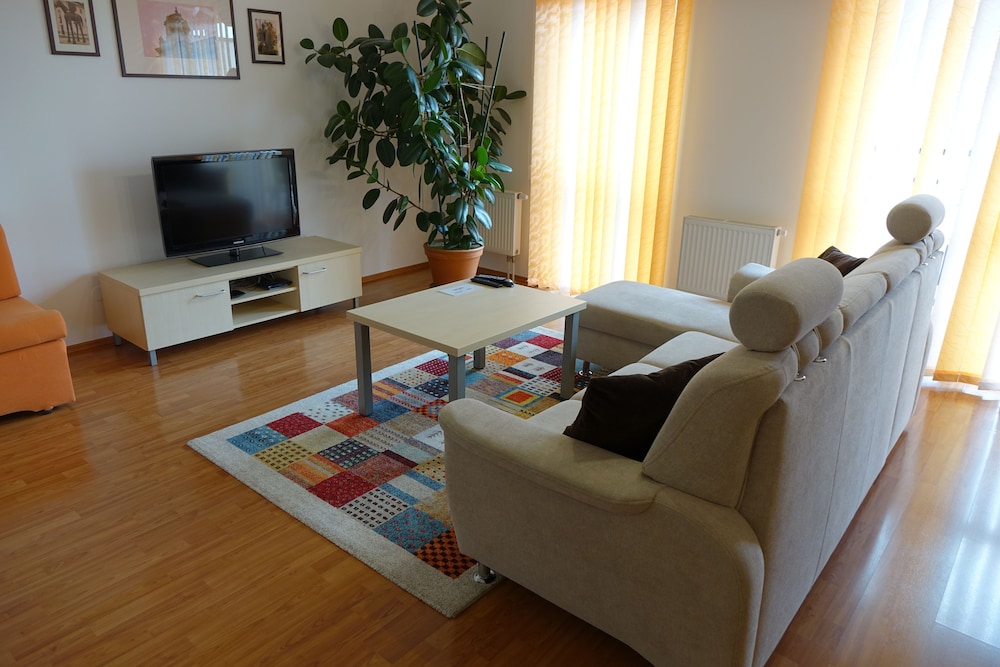 Hotel EEL accommodation Brno - Image 1