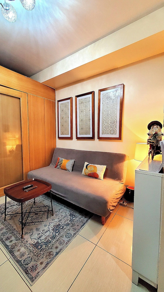 Urban Retreat at Shell Residences With Netflix 300mbps Wifi