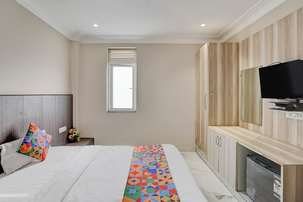 Fabhotel Palm Green