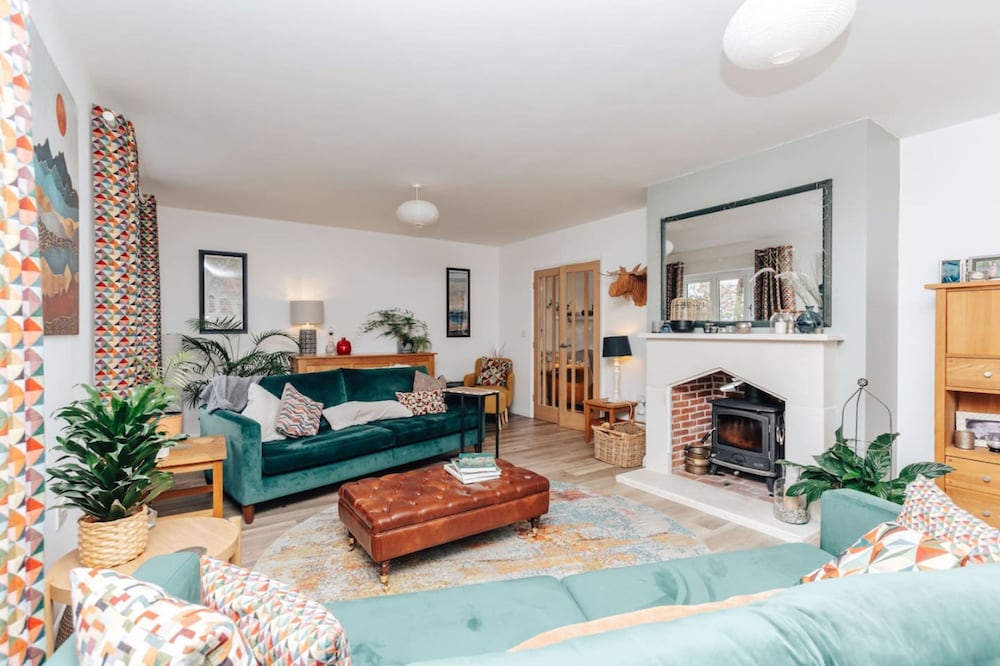Acer House - 4 bed Henley Regatta view 3