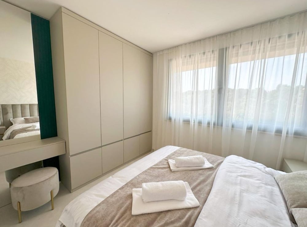 Leonarda Waterfront Residences