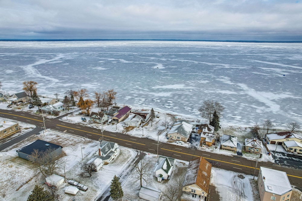 Historic Houghton Lake Getaway Near Shoreline - Property Image 5