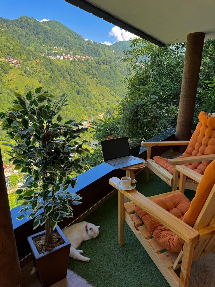 Valent Suit Bungalov