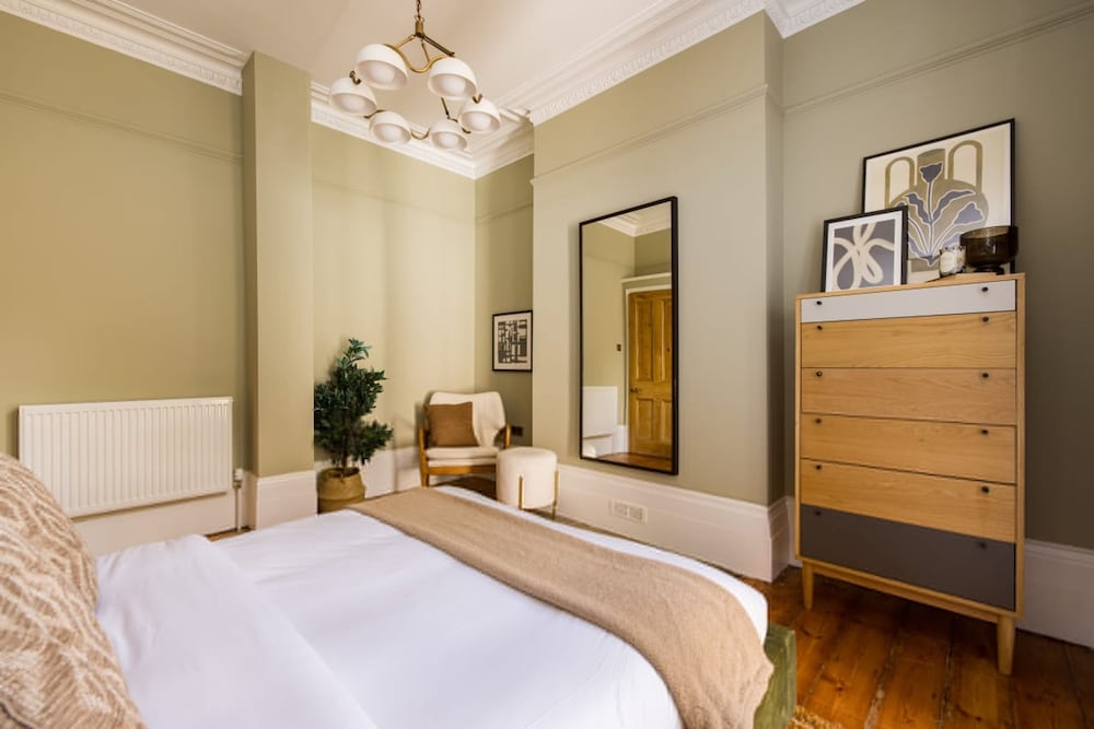 The Tyrwhitt Road Place - Lovely 2bdr Flat With Garden