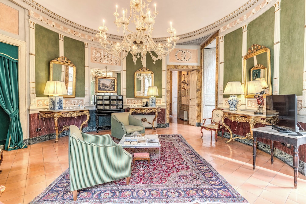 Palazzo Doria Suites