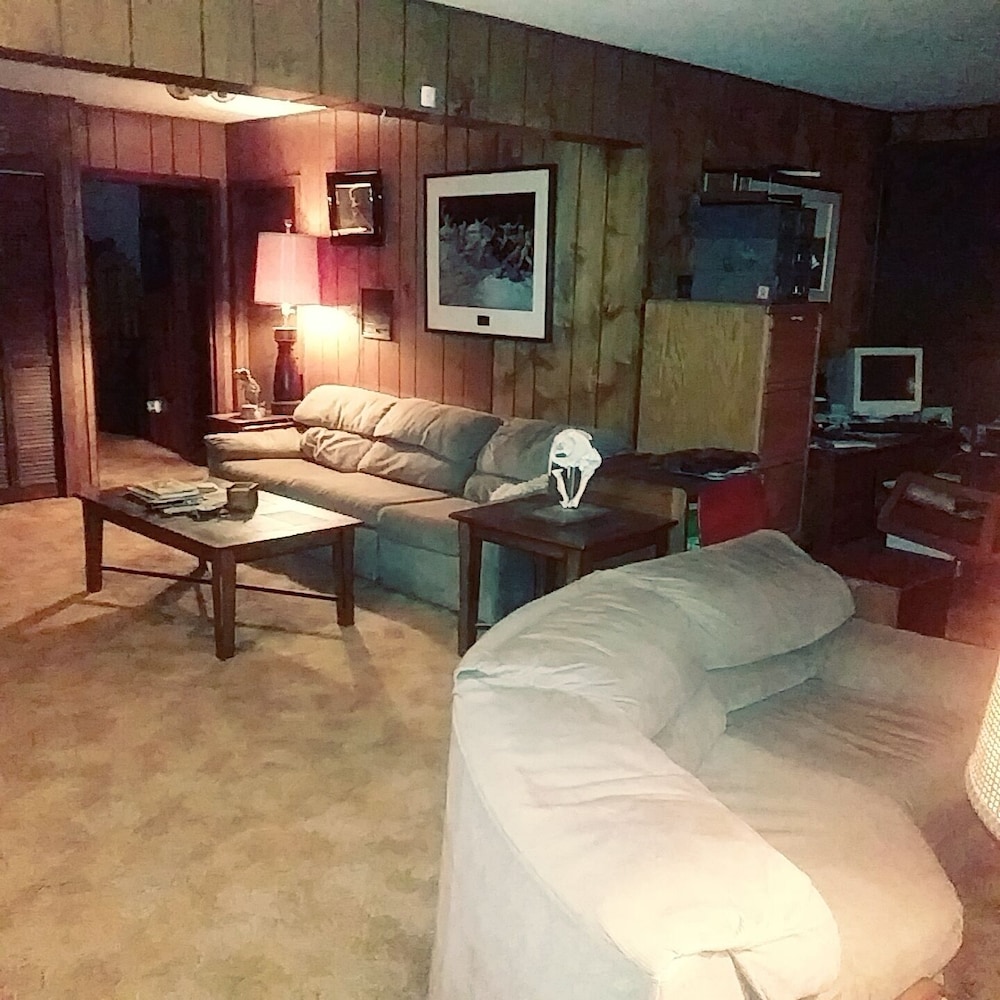 HOUSE OF FUTURE MASTER BEDROOM LANSING