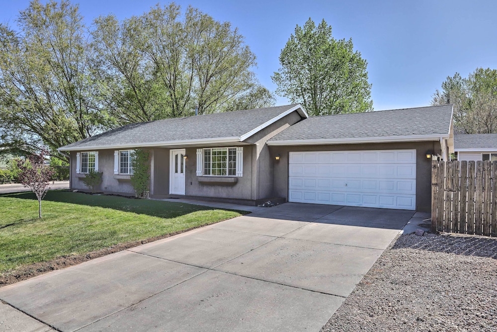 Family-friendly Cedar City Home: Yard + Grill view 5