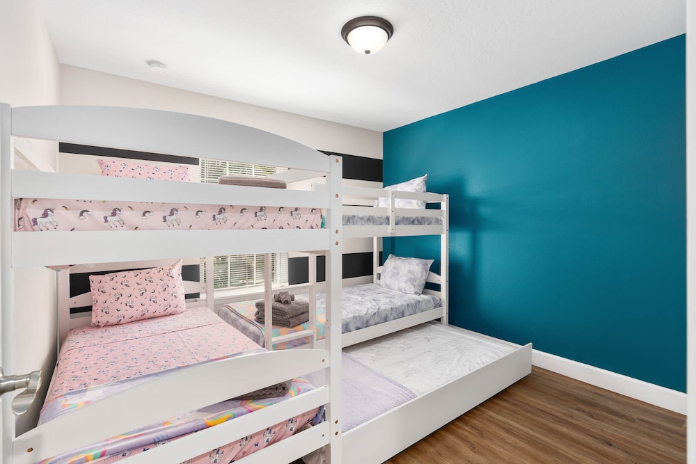 Super Luxe- Sleeps 17 W Designs Near Disney