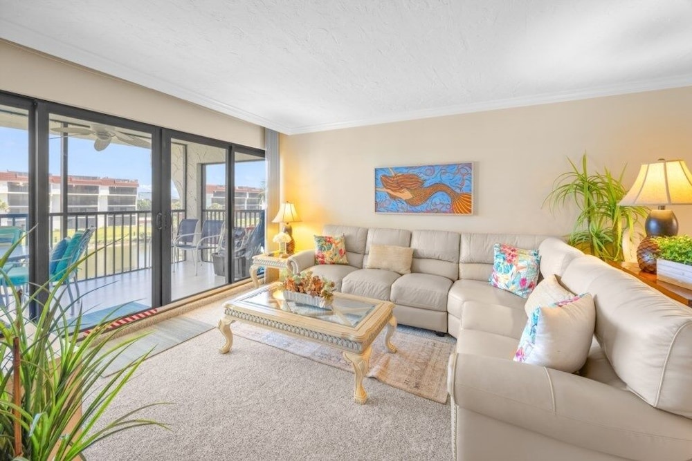 Pointe Santo B32 2 Bedroom Condo