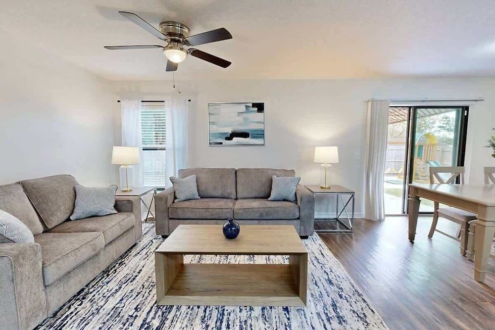 Brooksville Retreat! 3 Bed, 2 Bath!