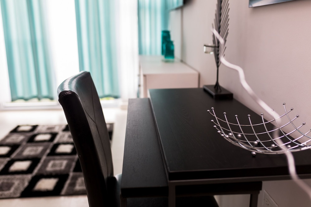 Kingston Luxury Guest Apt at Sullivan