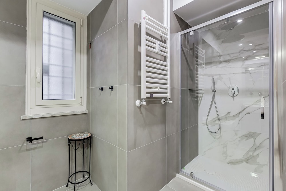 3-Bedroom Home Near Trastevere Station