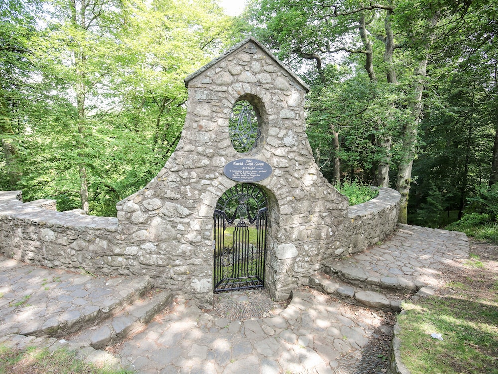 Gyda'r Llif