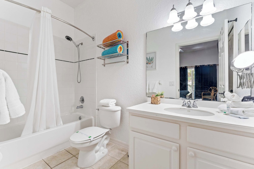 Serene Stay At Bahama Bay