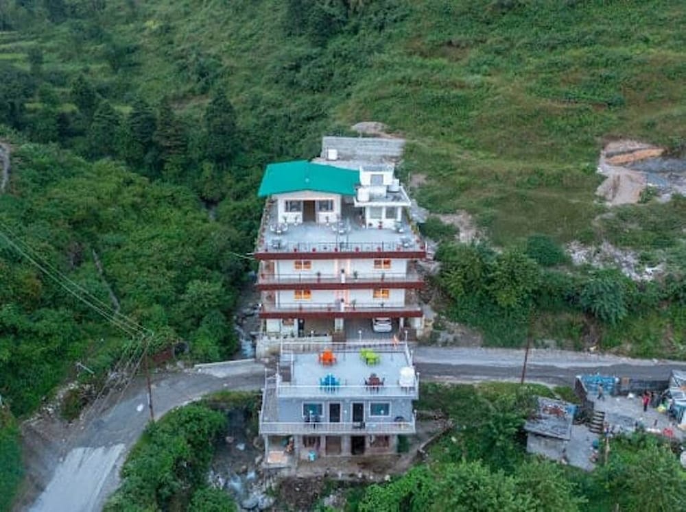 Hotel Creek Valley