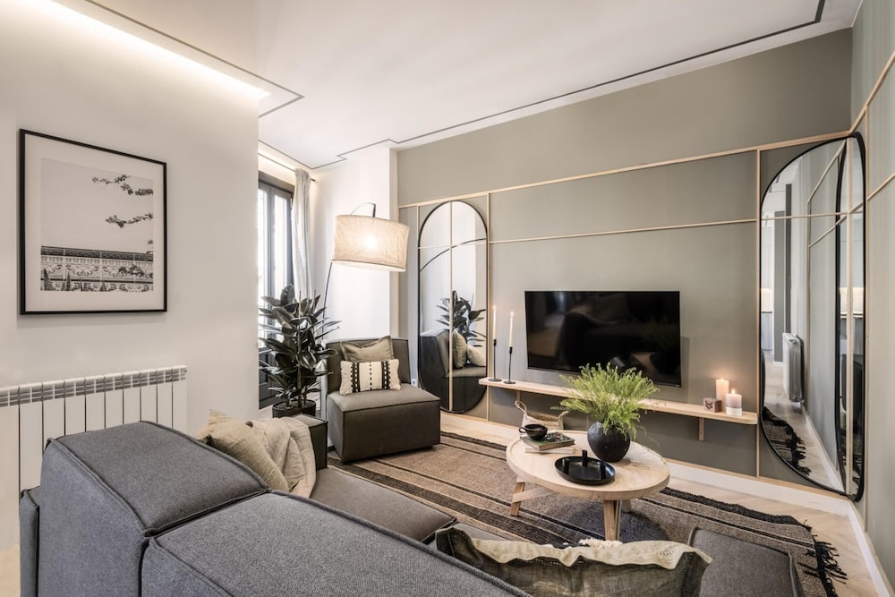 Dilar - 3 Bedrooms and Office in Trafalgar