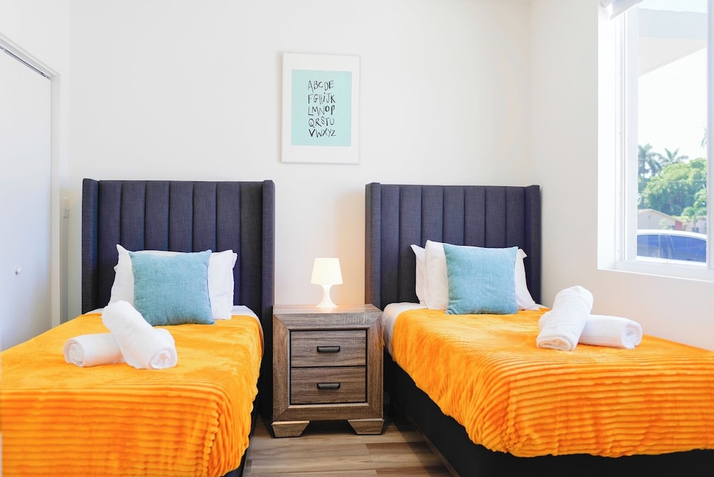 Stylish Townhouses by Design District