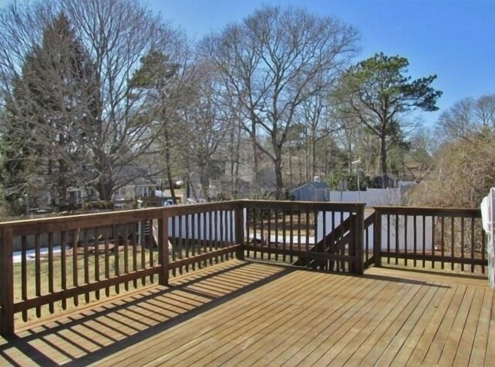 Charming East Falmouth Home: Walk to Private Beach