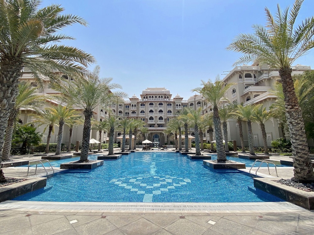 Granduer Residences - C106 1BD