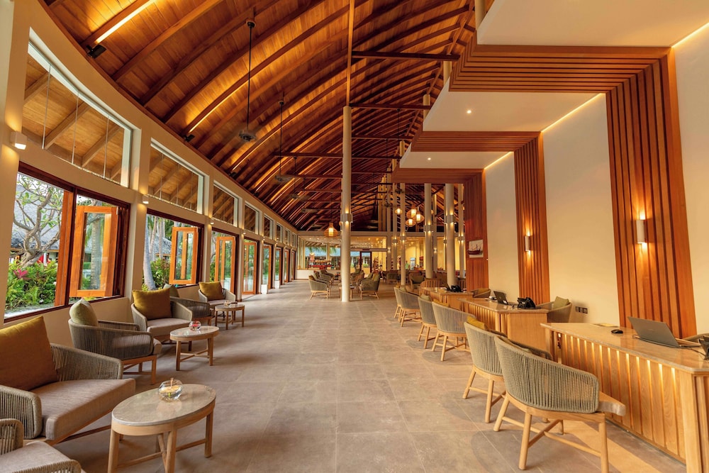 Meeru Maldives Resort Island 3