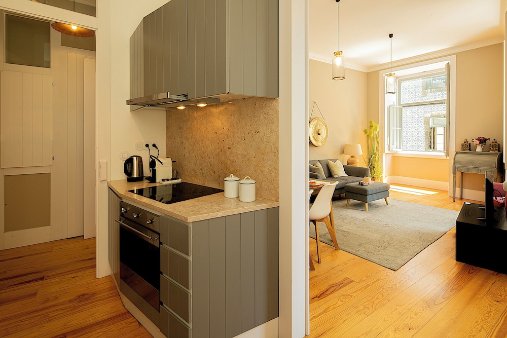 Baixa Apartment by Les Deux Mariettes