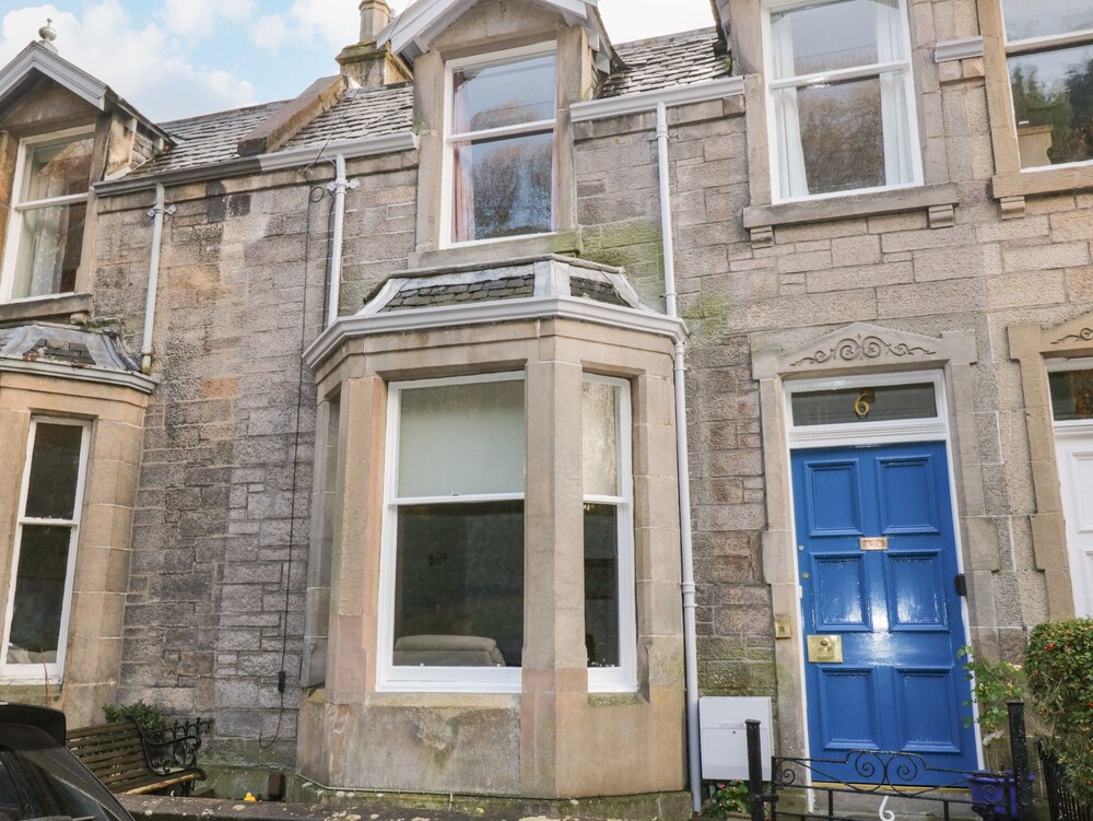 6 Coltbridge Gardens