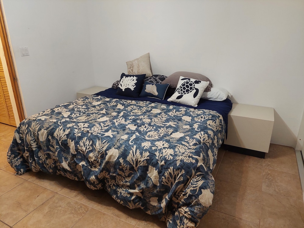 Bermuda Vacations - Beautiful 1-bed House in Somerset Village - Property Image 3