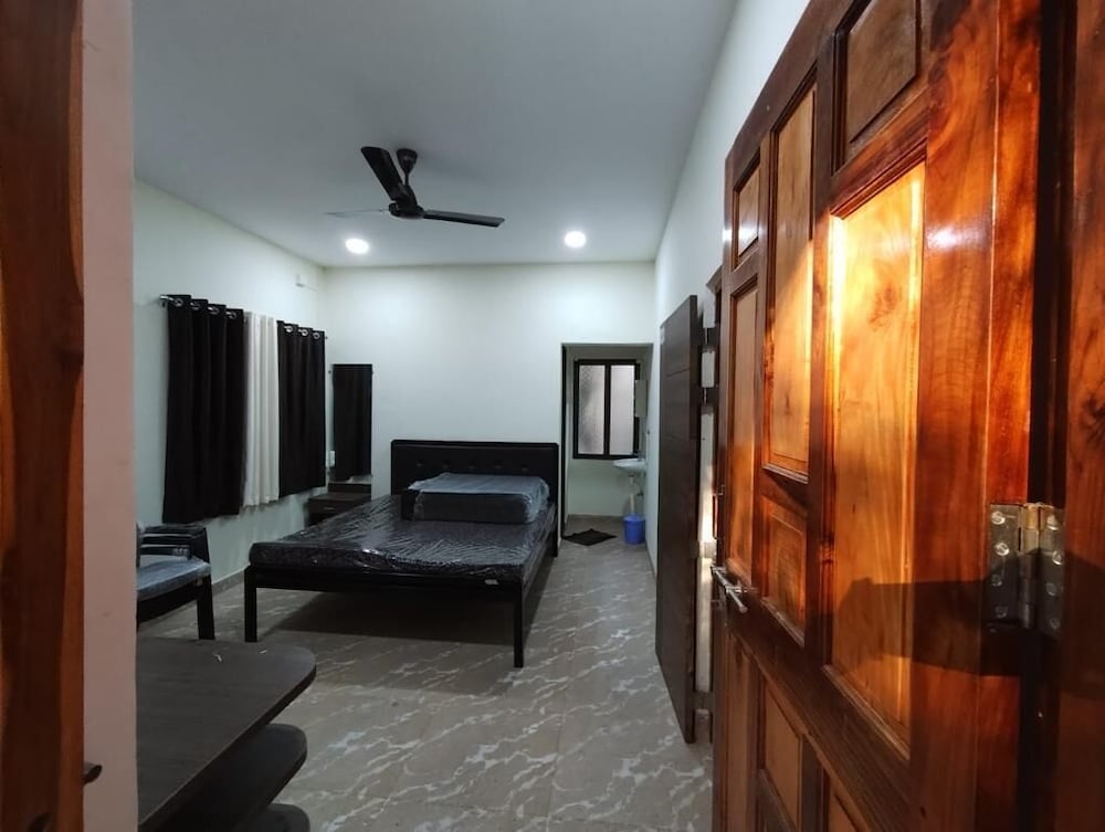 Green Breeze Resort