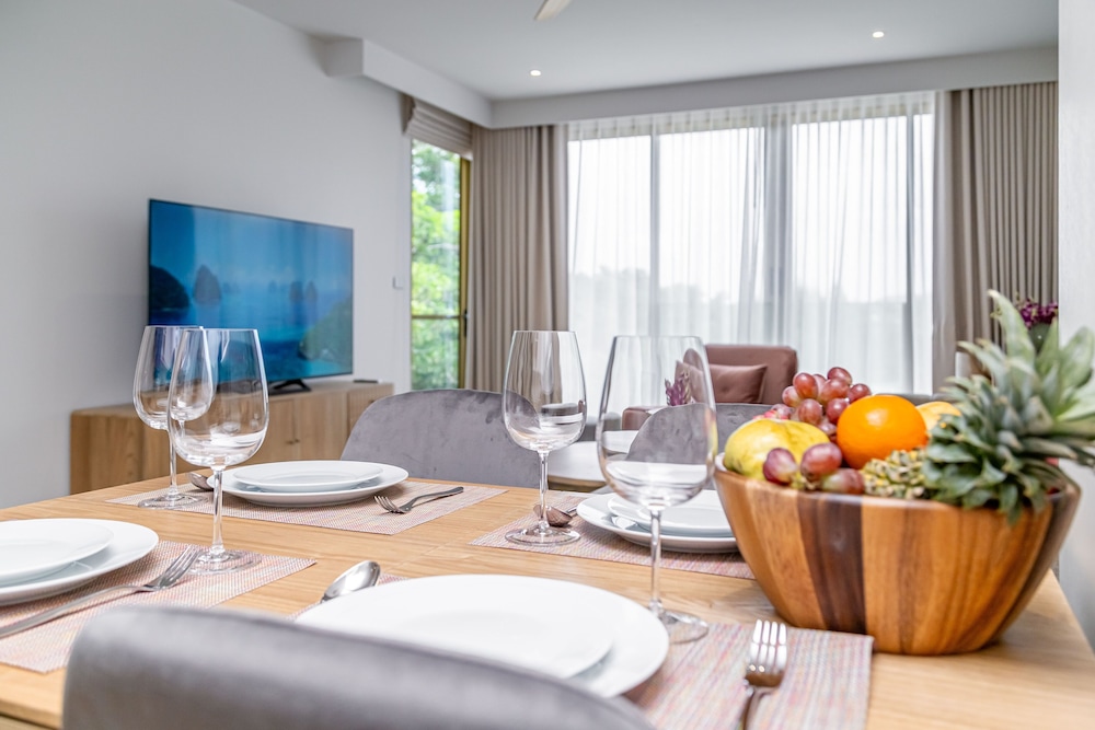 Seaside 1BR 200 m to BangTao beach