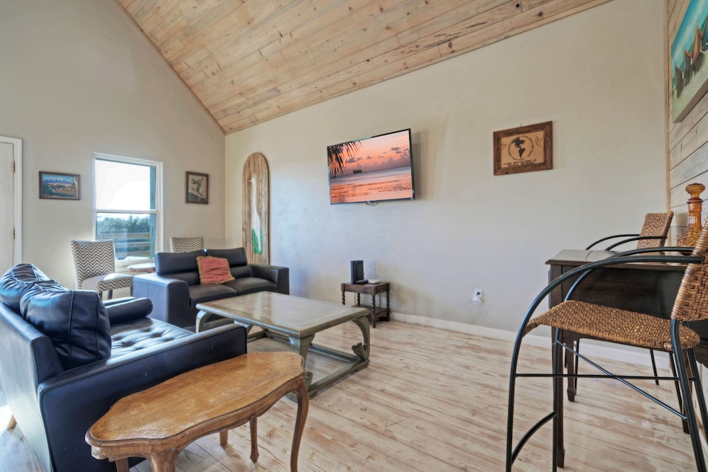 Big Trout by Avantstay Group Getaway w Dock