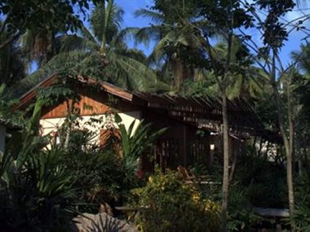 Sunset Cove Resort