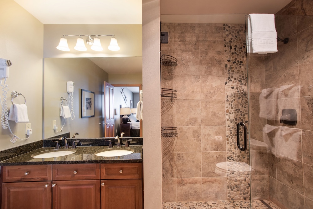 Two Bedroom Condos at Zephyr Mountain Lodge - Winter Park CO