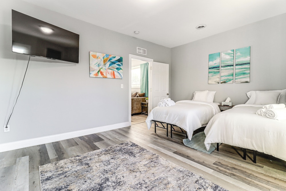 Spacious Detroit Suite: Close to Dtwn & Med Center view 5