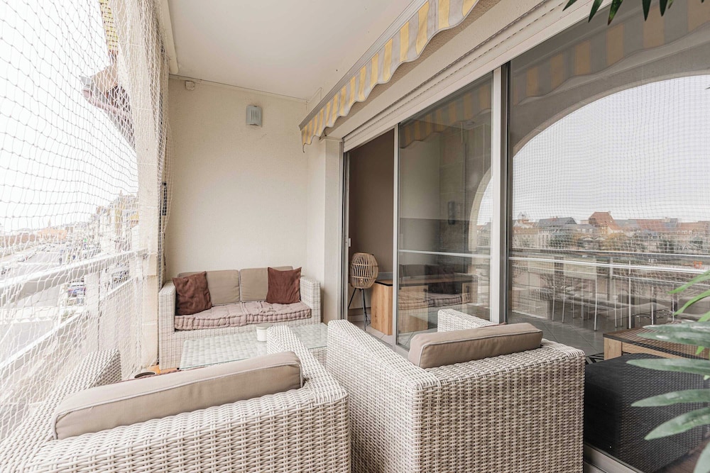 Modern Apartment With Terrace Trouville