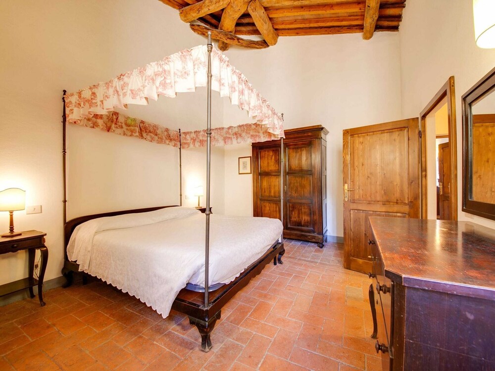 An Authentic Tuscan Stay view 3