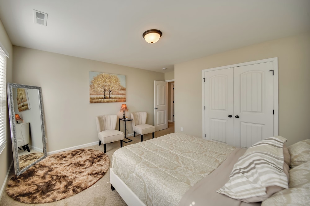 Walk to Beach: Group Getaway in Coastal Virginia