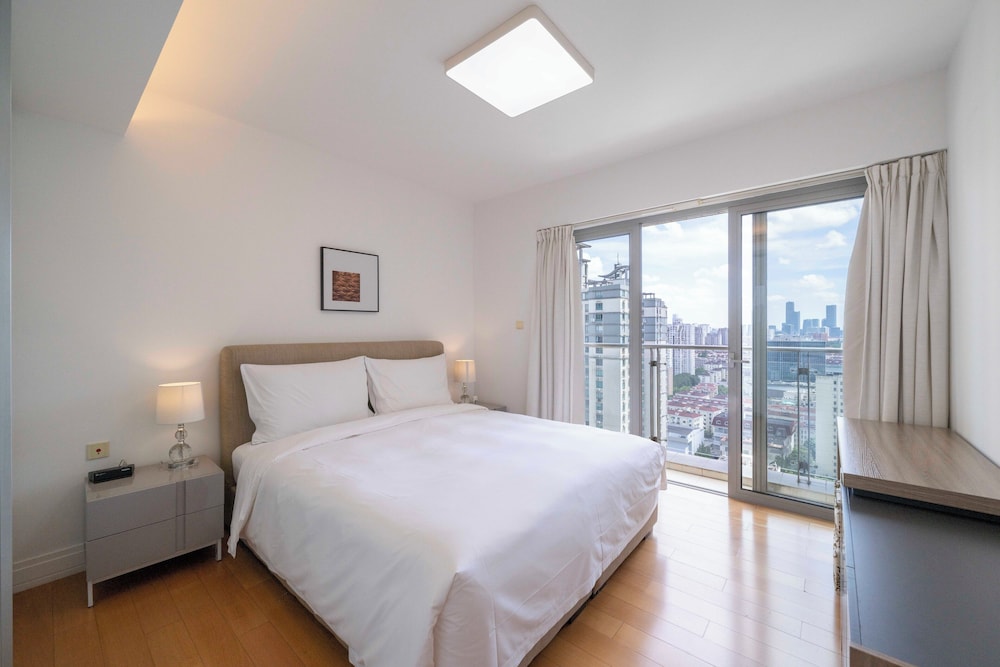 Tyms Family 3BR 2BA Apt Xujiahui Metro