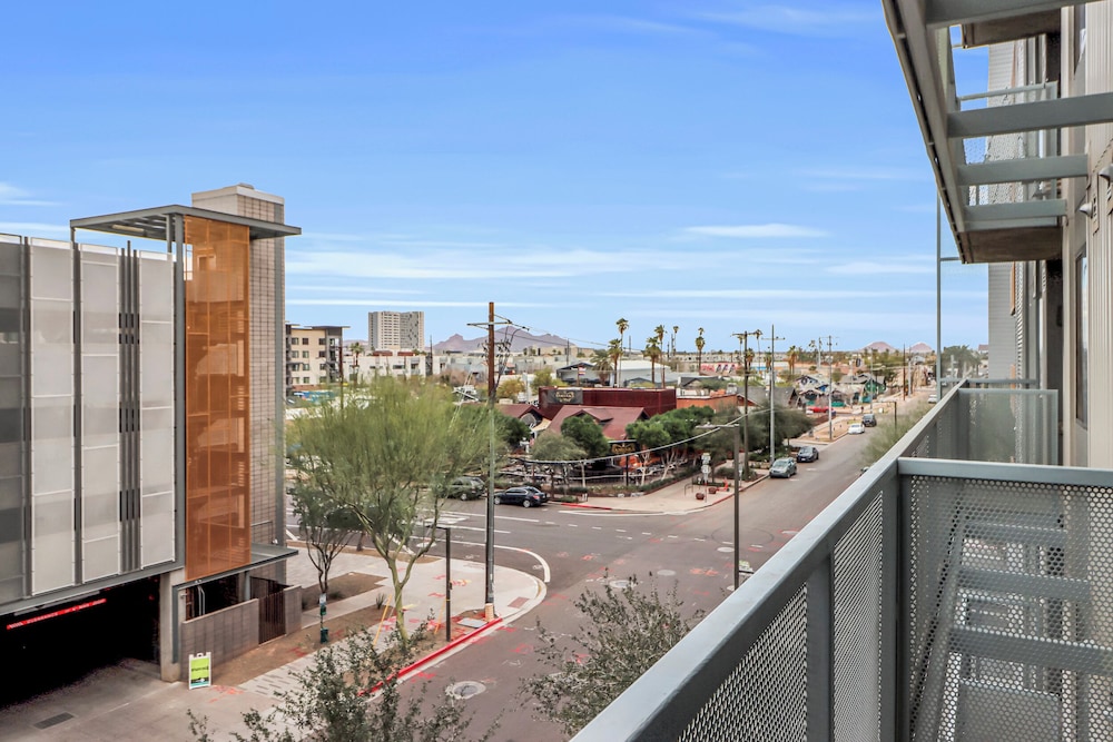 Phoenix Urban Luxury Escape