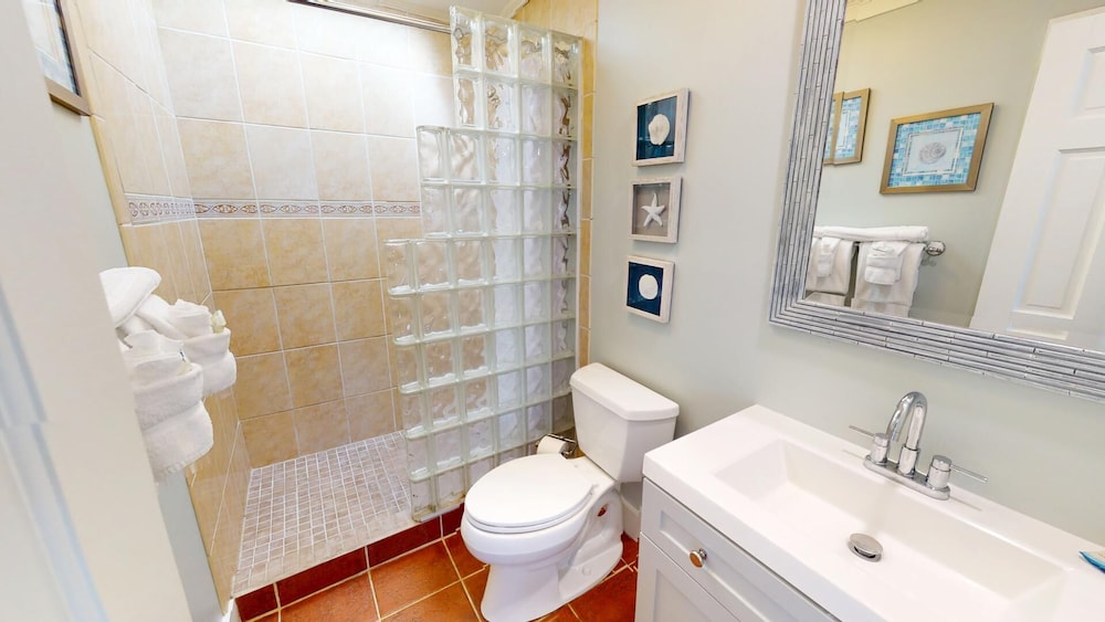 Peach on the Beach by Tybee Vacation Rentals