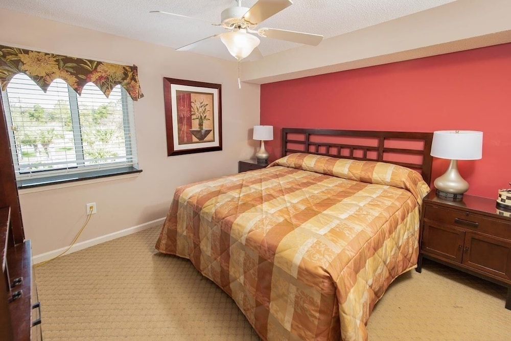 Yacht Club 2-805 3 Bedroom Condo