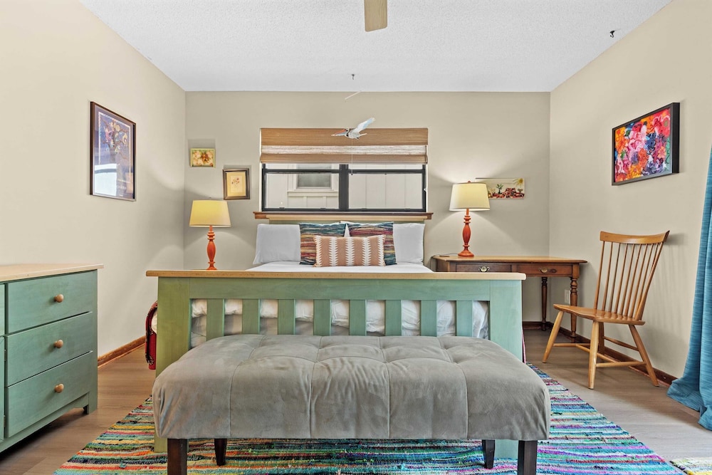 As You Like It by Avantstay Steps to Beach, Bikes, Sleeps 18!