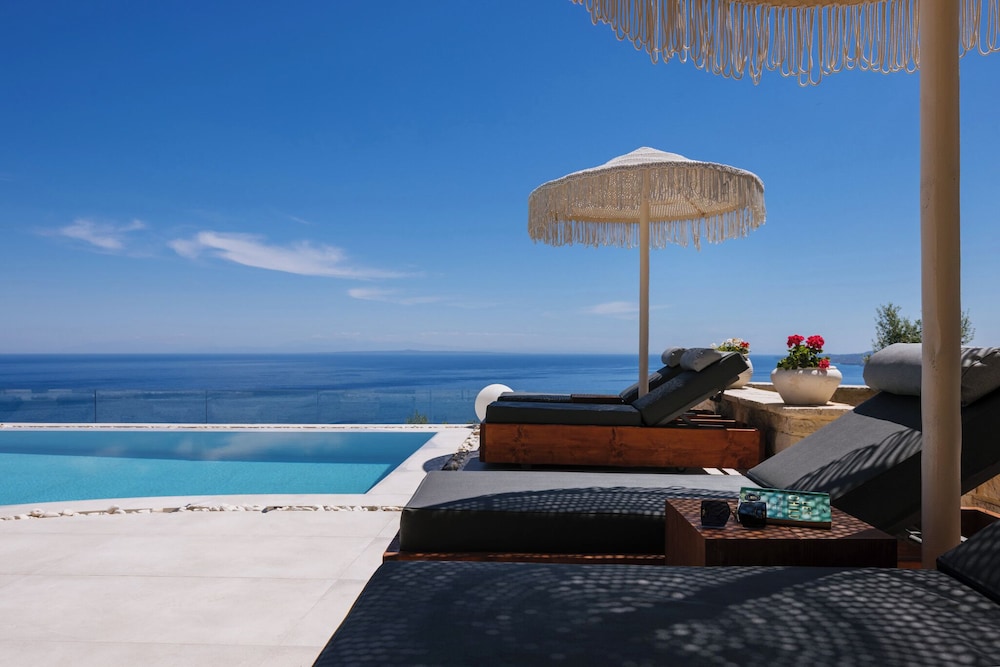 Emerald Villas & Suites